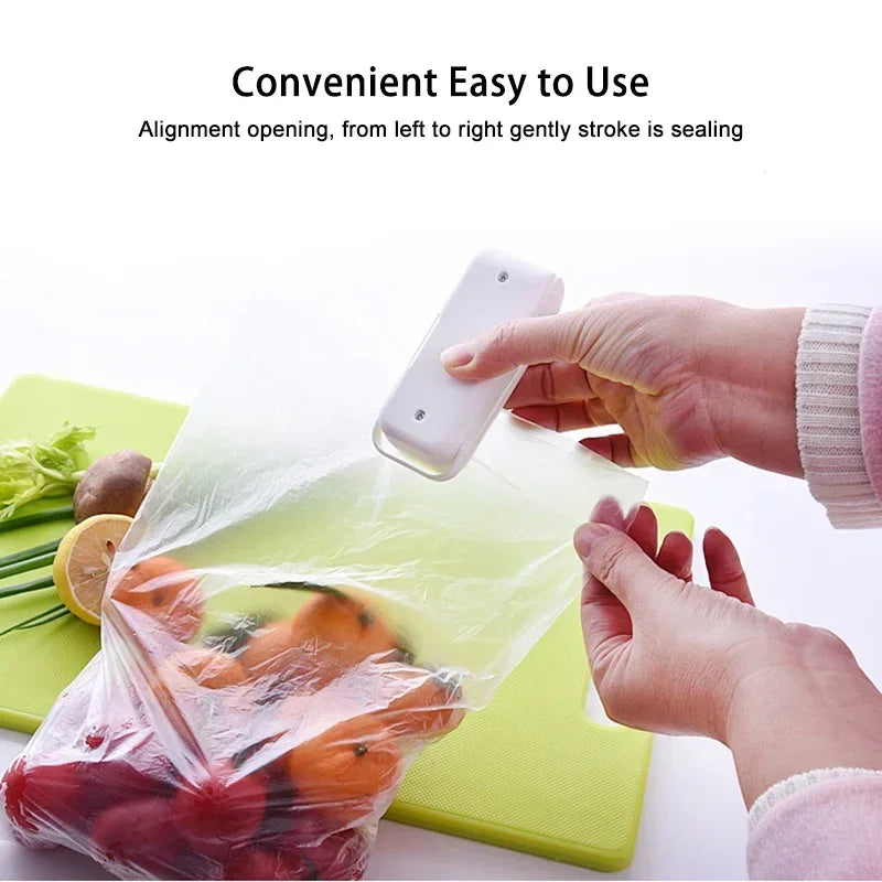 Portable Mini Bag Sealer, Handheld Heat Sealing Machine for Plastic Snack Bags, Easy-to-Use Food Storage Tool, Compact Kitchen Accessory